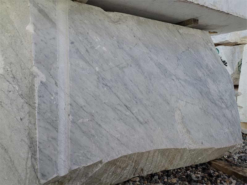Distributore di piastrelle per lastre in marmo bianco di Carrara