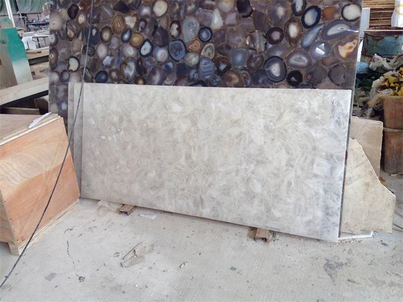 Produttore di piastrelle per lastre di marmo semiprezioso in cristallo bianco