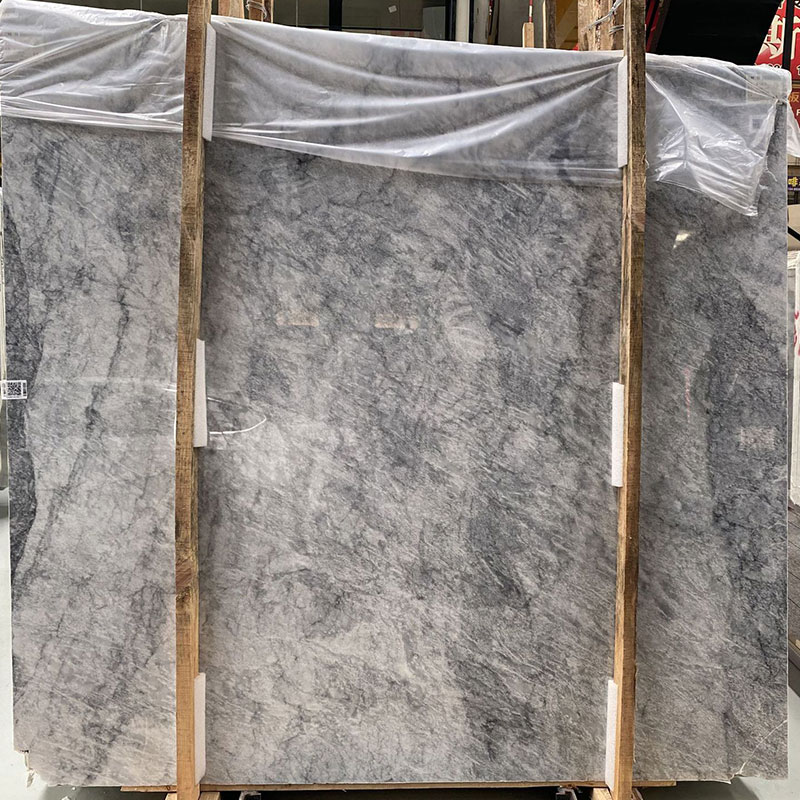 Controsoffitti in lastre di marmo grigio reale