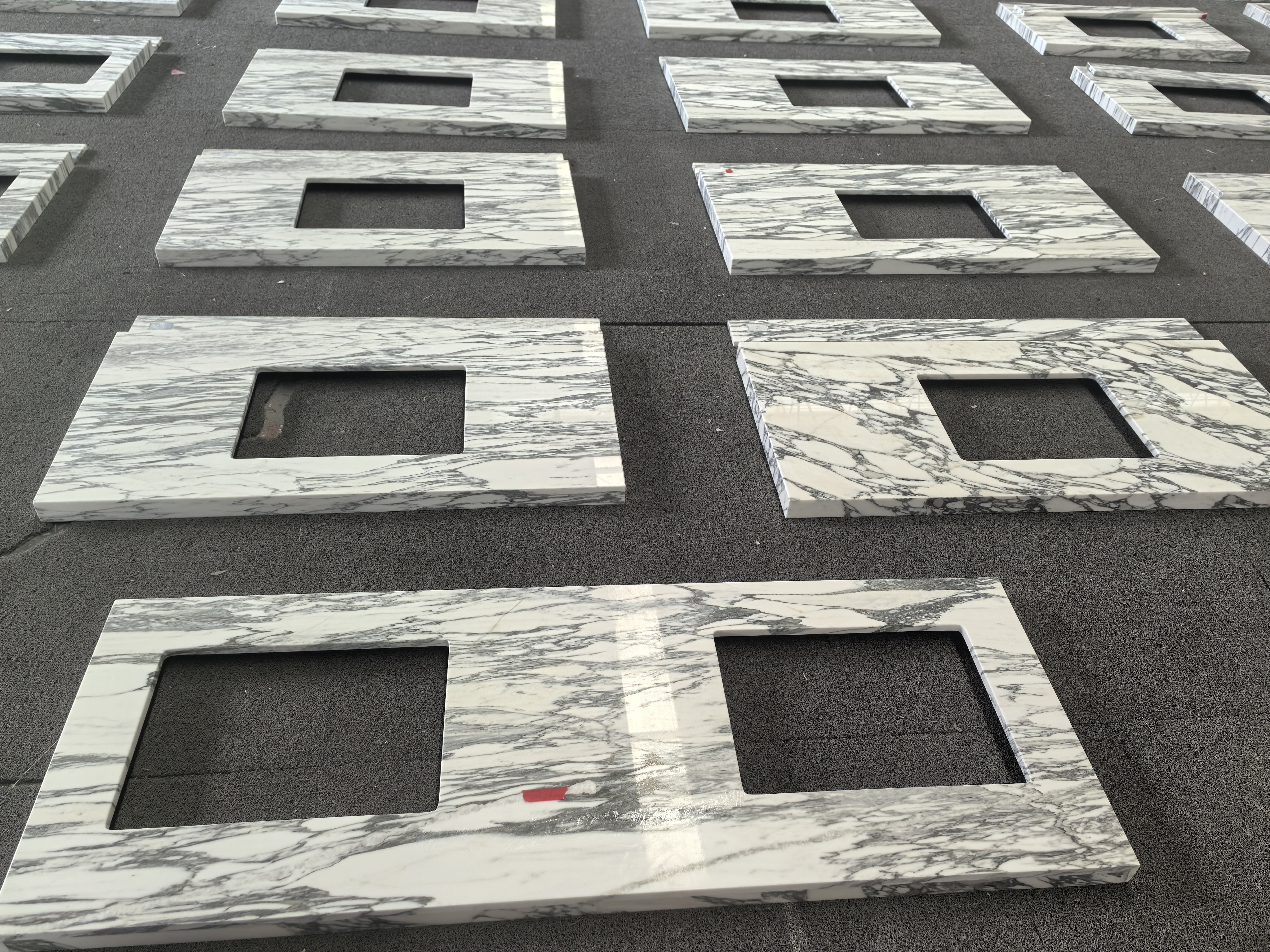 Arabescato Marble Countertops