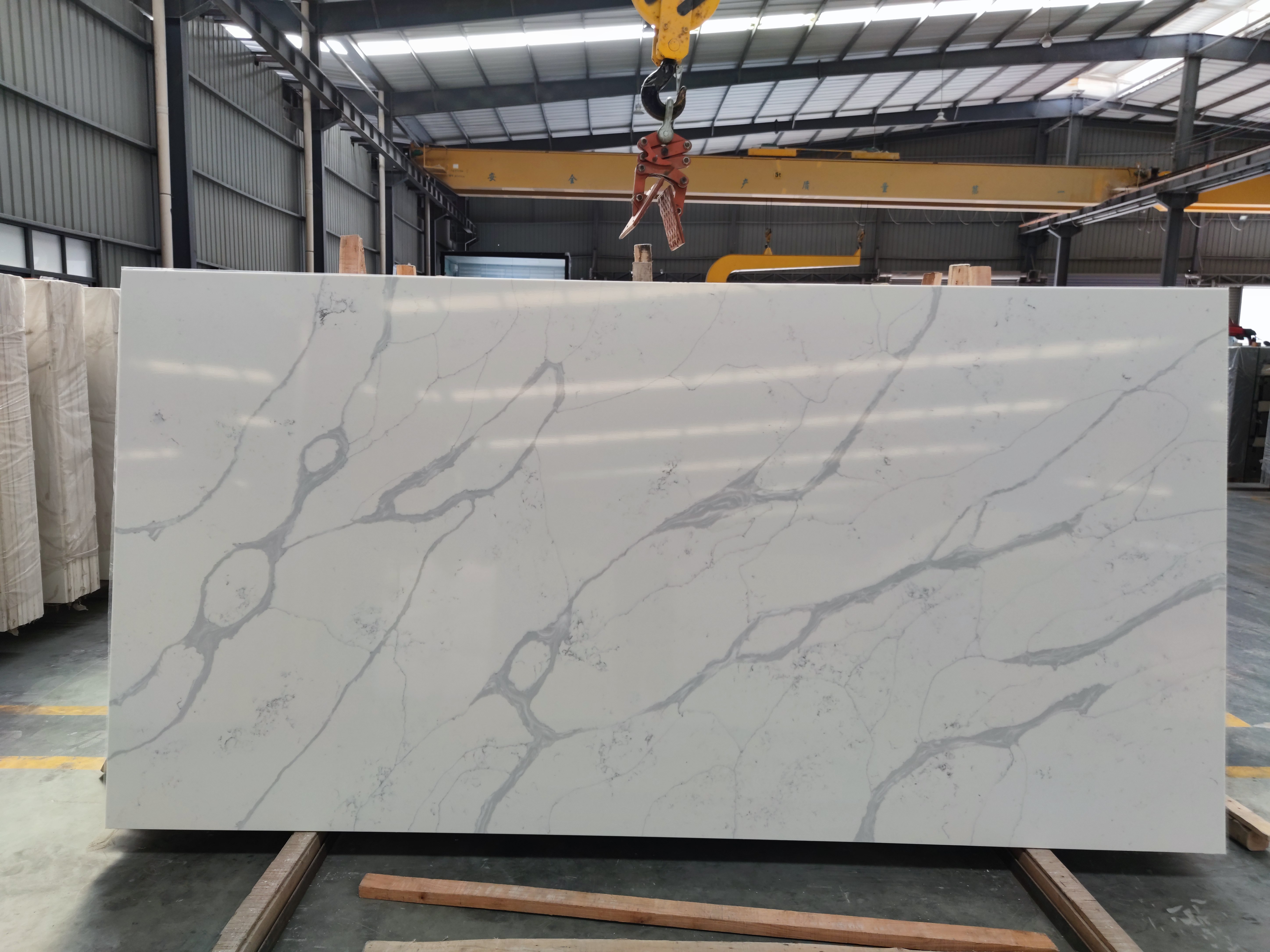 5007 Delicato Crema Quartz Slabs