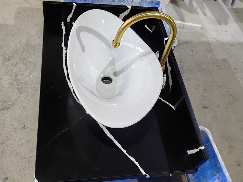 5024 Nero Statuary Black Calacatta Quartz Countertops