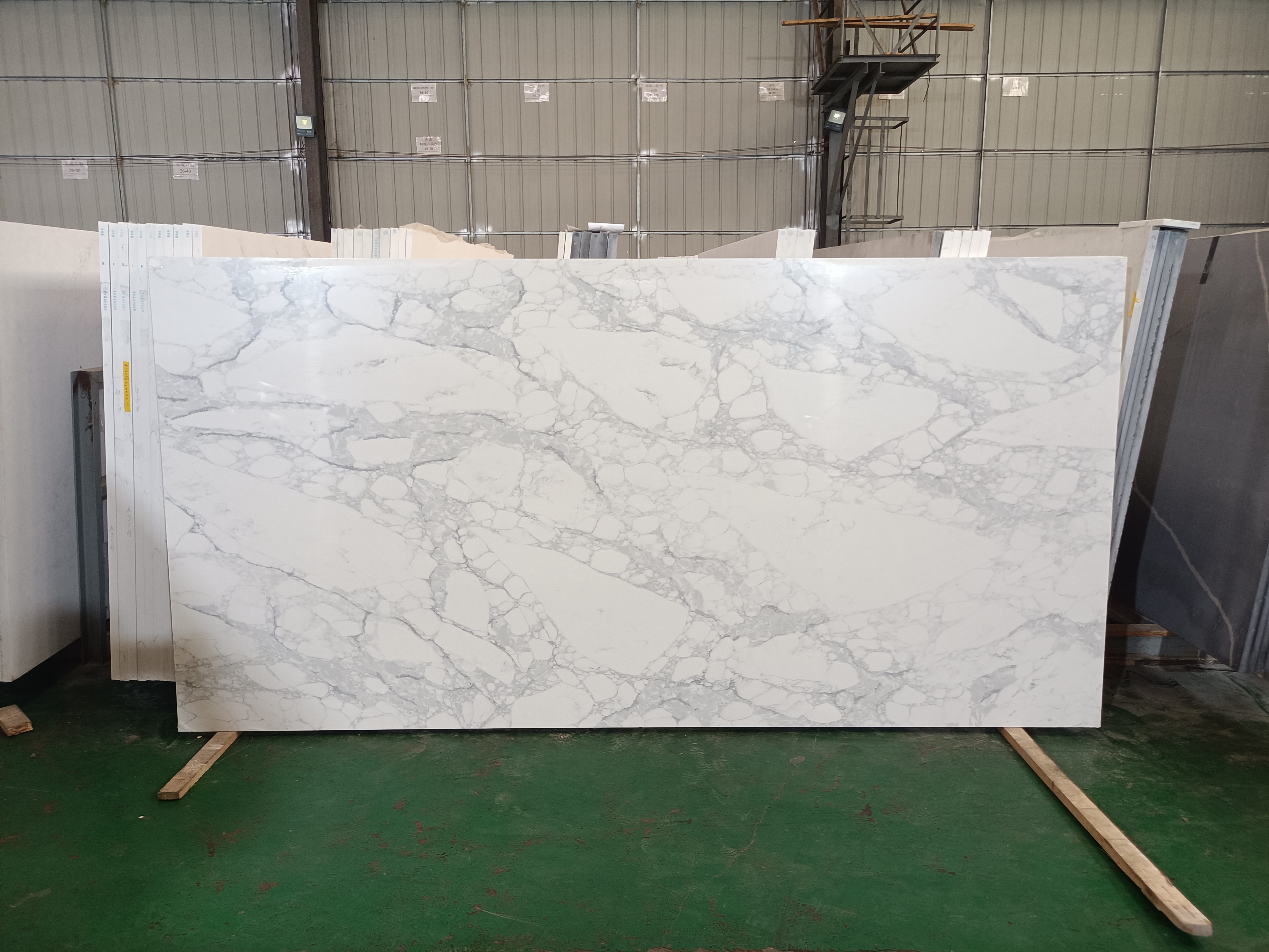 Quartz Slabs