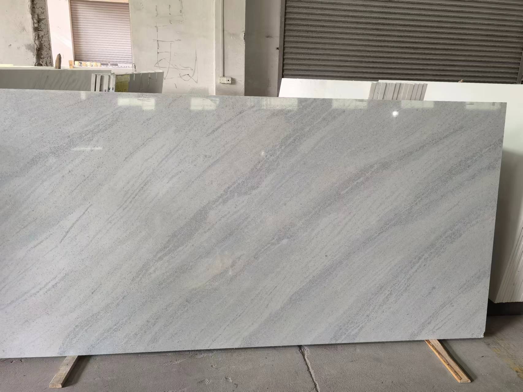  Quartz Slabs