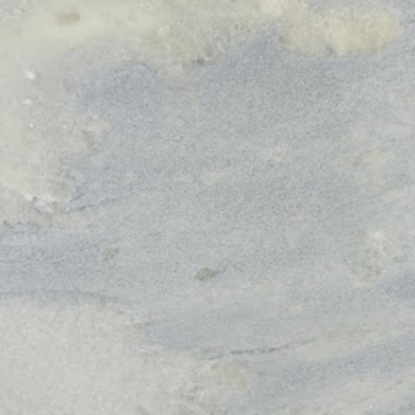 Cielo azzurro e nuvole bianche